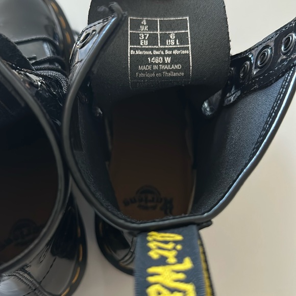 Dr. Martens 1460 WOMEN'S PATENT LEATHER LACE UP BOOTS - Picture 5 of 8